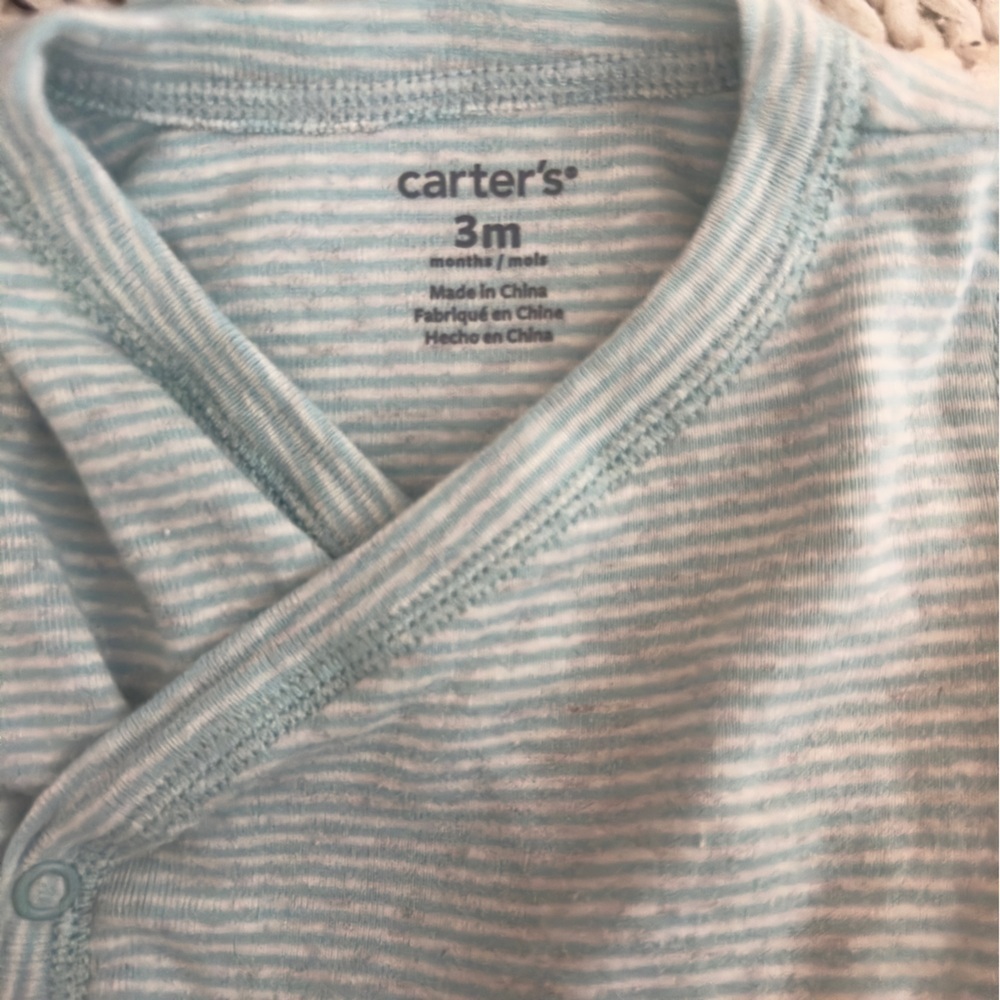 Carter's Baby Stripped Unisex 100% Cotton Onesie Size 3 Months - Picture 2 of 3